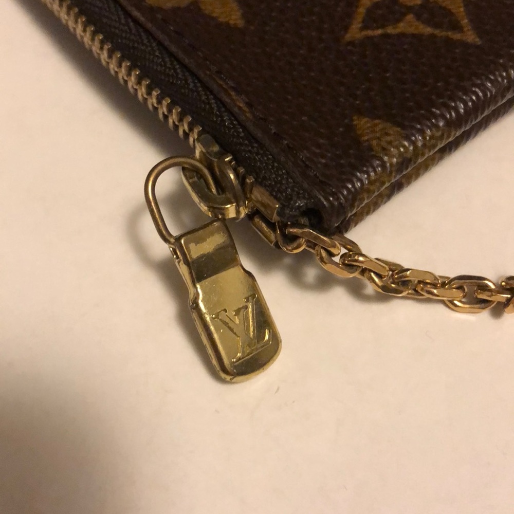 Louis Vuitton Change Purse - Picture 6 of 8